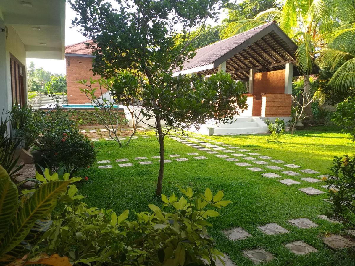 Green Wood Villa Негомбо Экстерьер фото