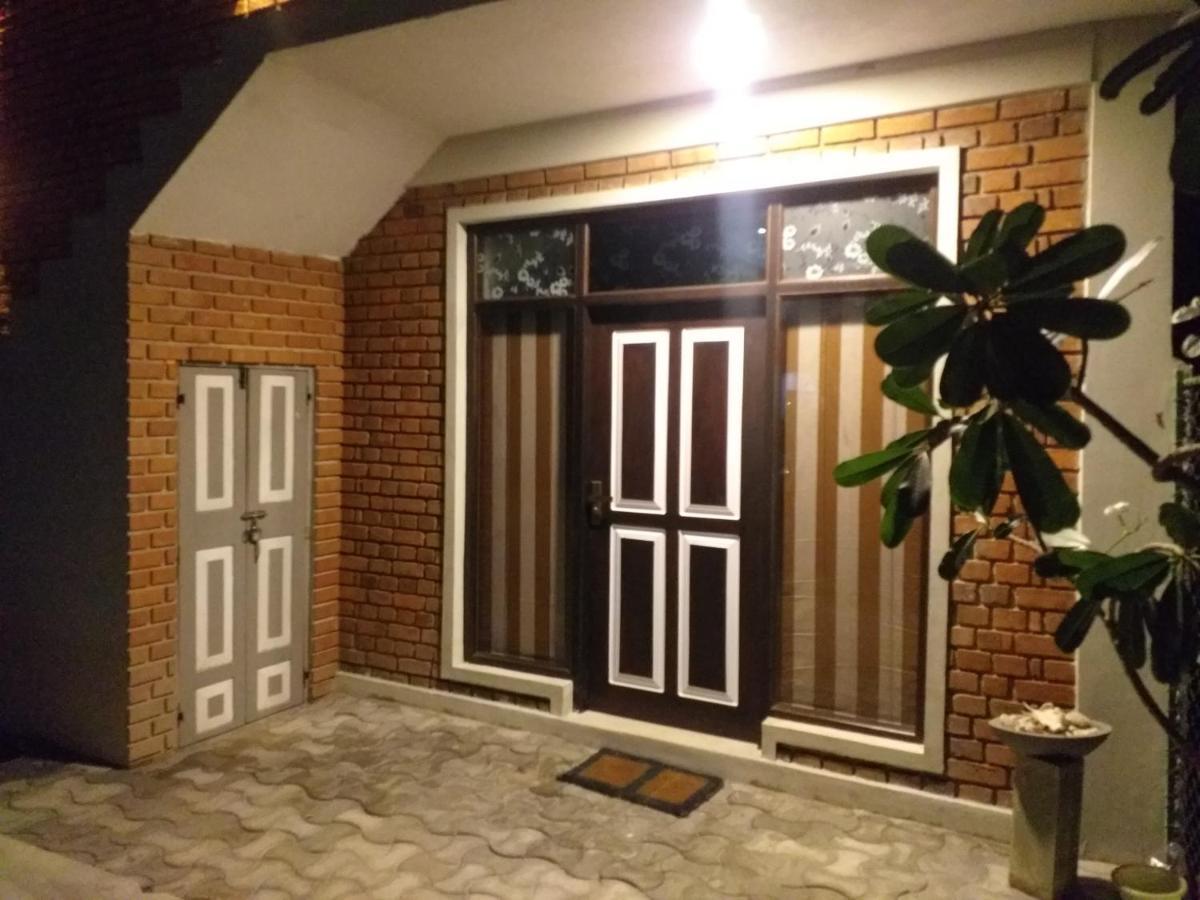 Green Wood Villa Негомбо Экстерьер фото