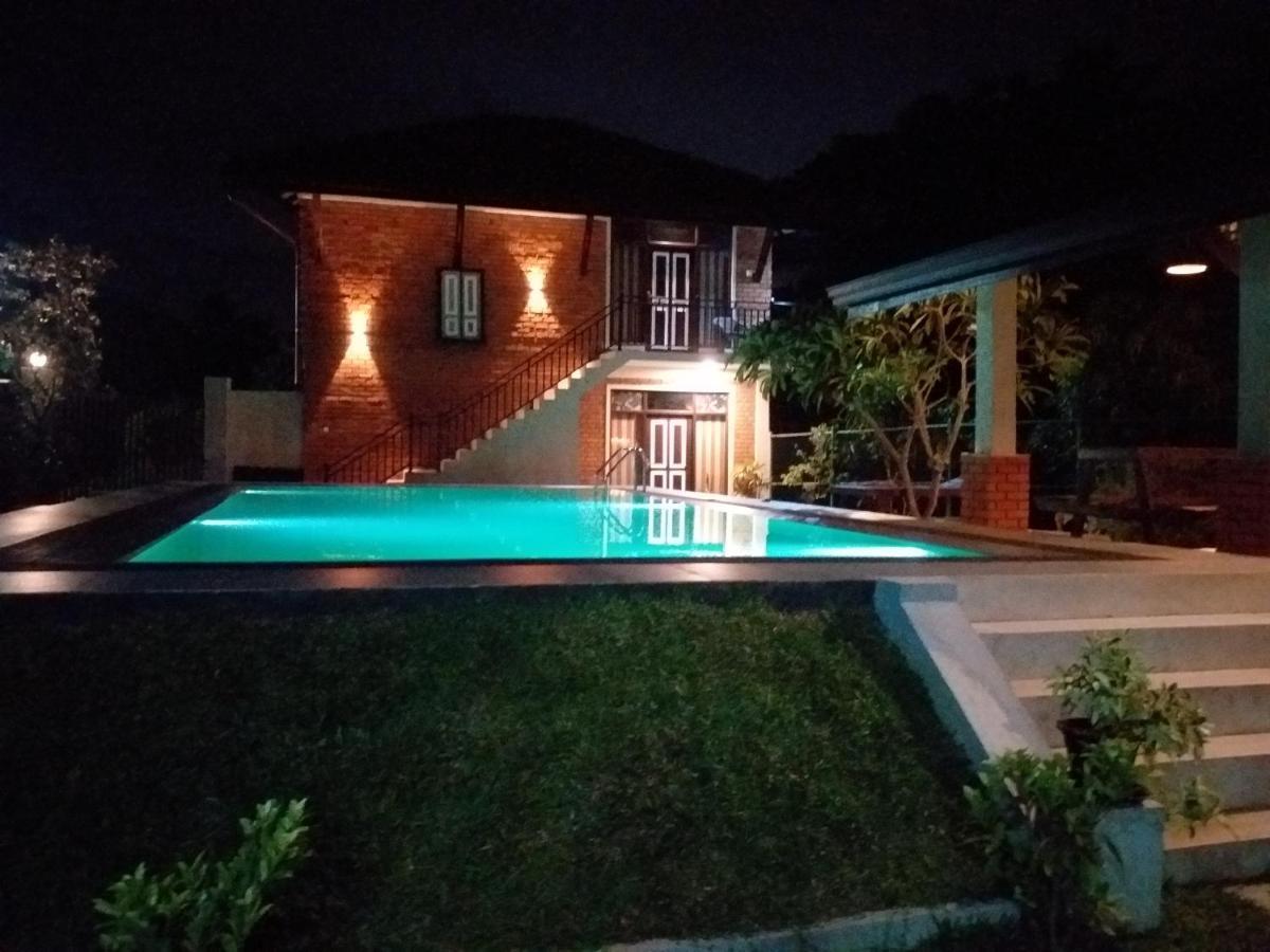 Green Wood Villa Негомбо Экстерьер фото