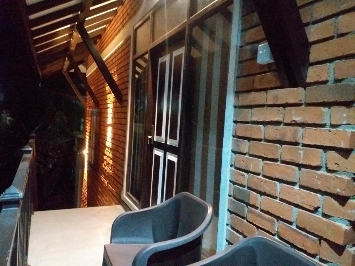 Green Wood Villa Негомбо Экстерьер фото
