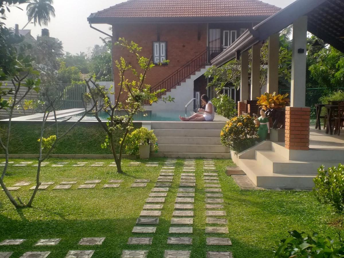 Green Wood Villa Негомбо Экстерьер фото